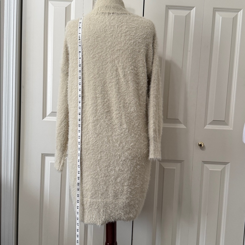 City Chic Fluffy Shawl Cardigan, Winter White Color 14 Plus size EUC❤️ - Picture 5 of 7